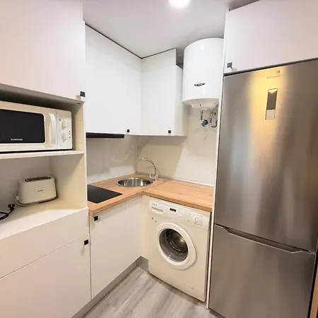 Goleta 1-bedroom With Pool Apartamento
